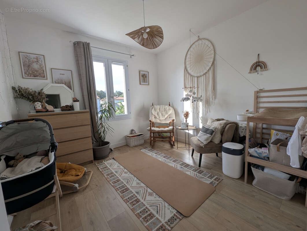 Maison à LA CHAPELLE-DES-POTS