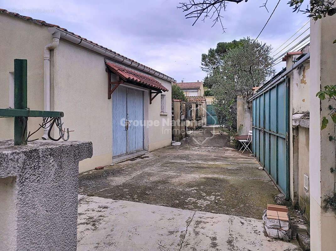 Maison à COURTHEZON