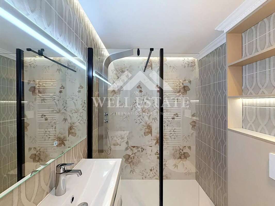 Cannes – proche croisette & port canto – appartement rénové 3 chambres avec terrasse de 110 m² - photo 12