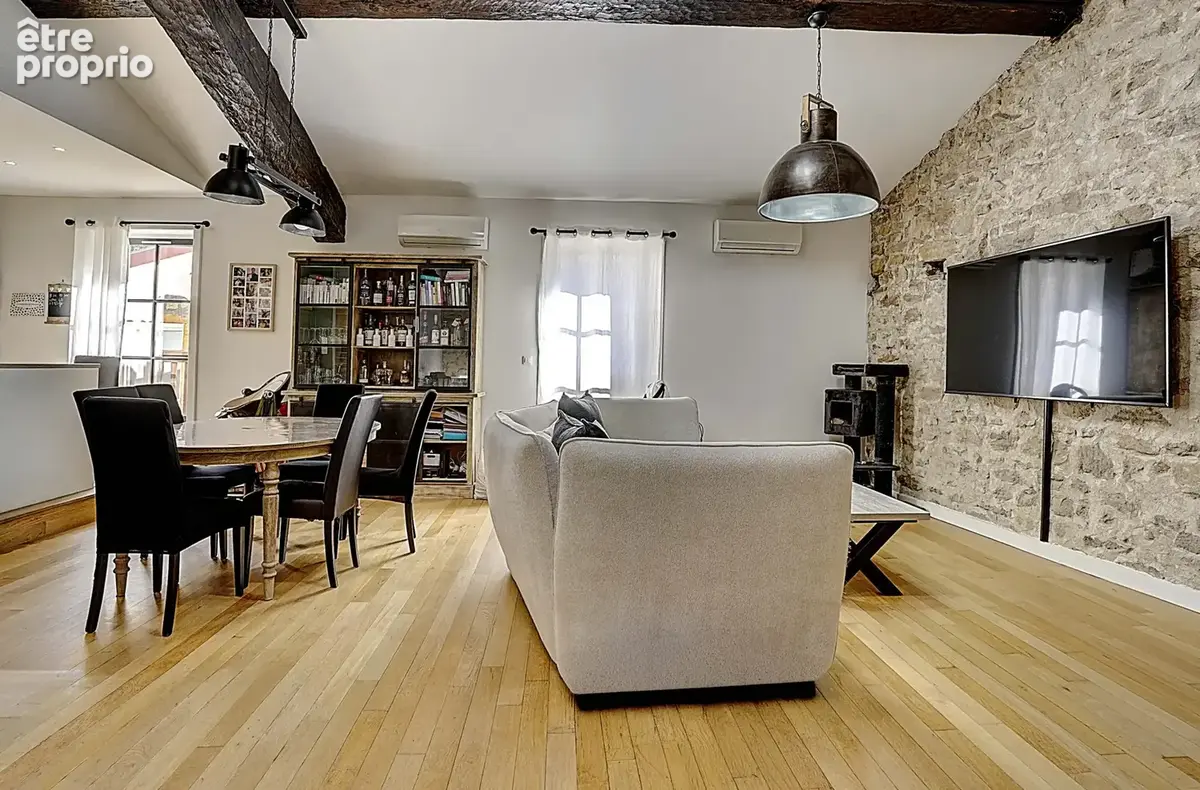 Appartement à COUZON-AU-MONT-D'OR
