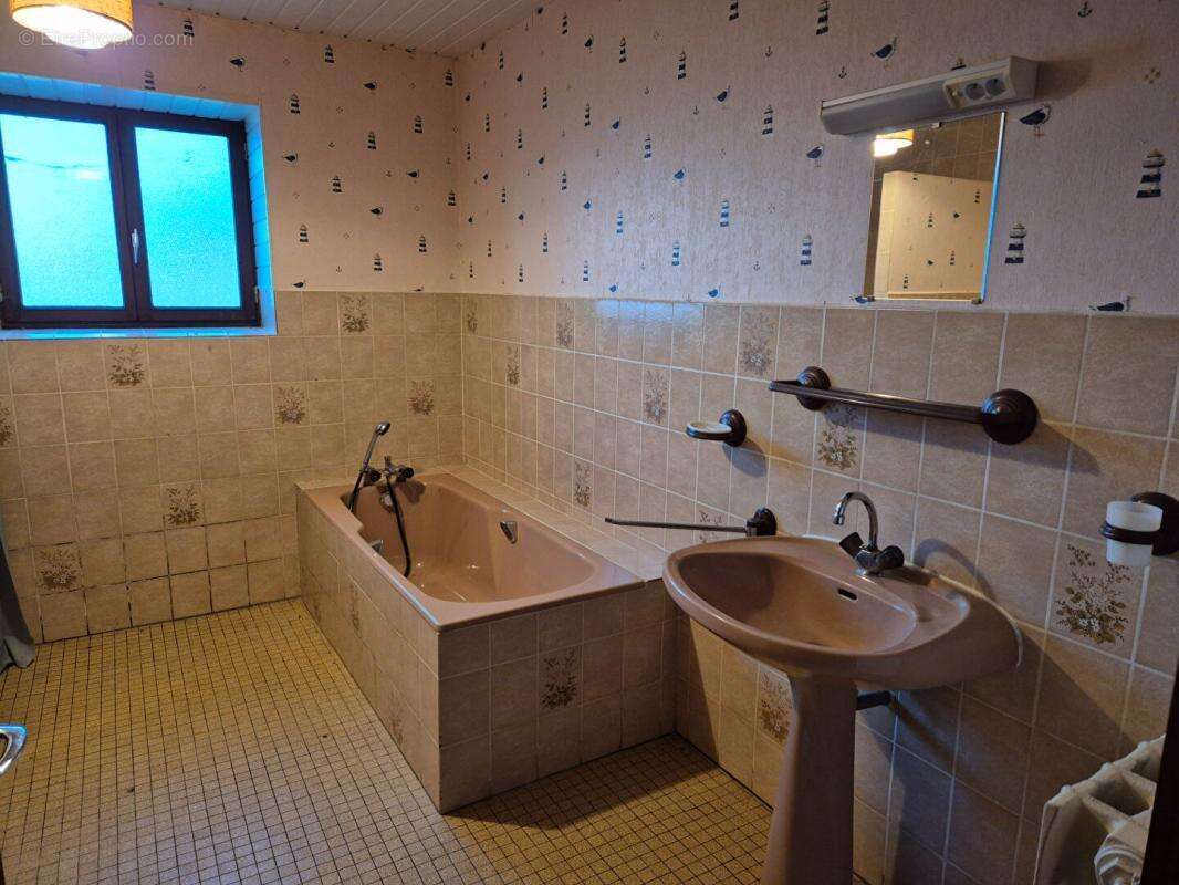 Maison à EQUEVILLEY