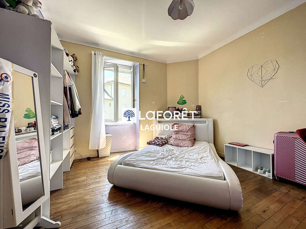 Maison à CAMPUAC