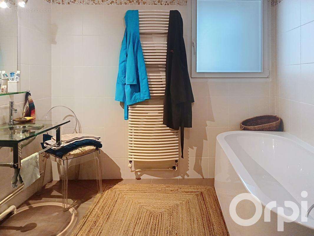 Maison à BALLAINVILLIERS