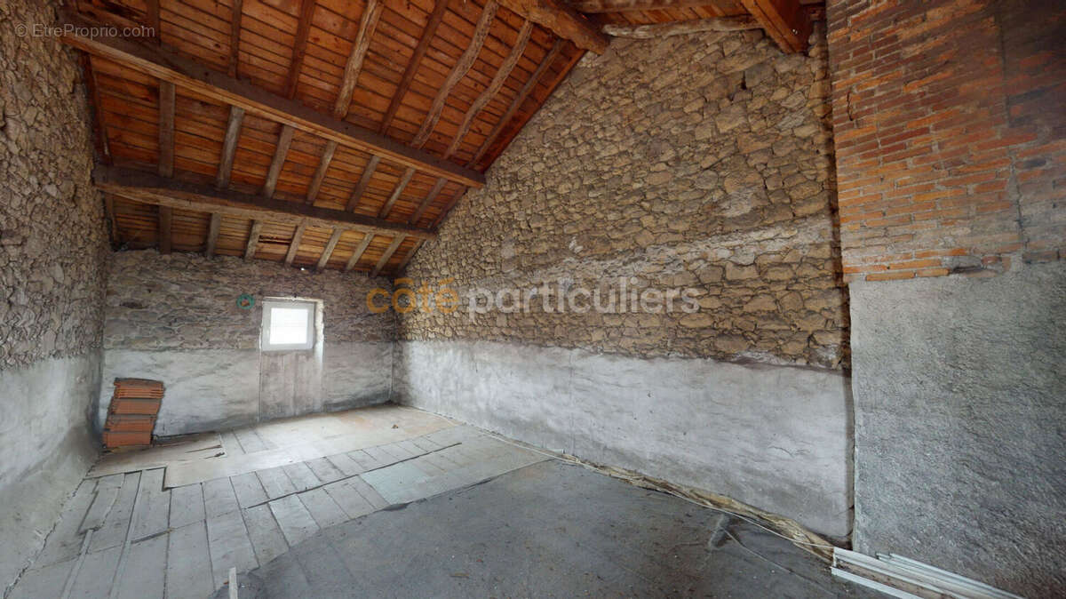Appartement à MORTAGNE-SUR-SEVRE