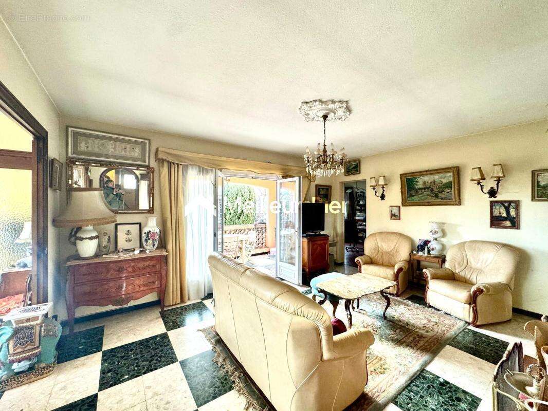 Maison à SAINT-RAPHAEL