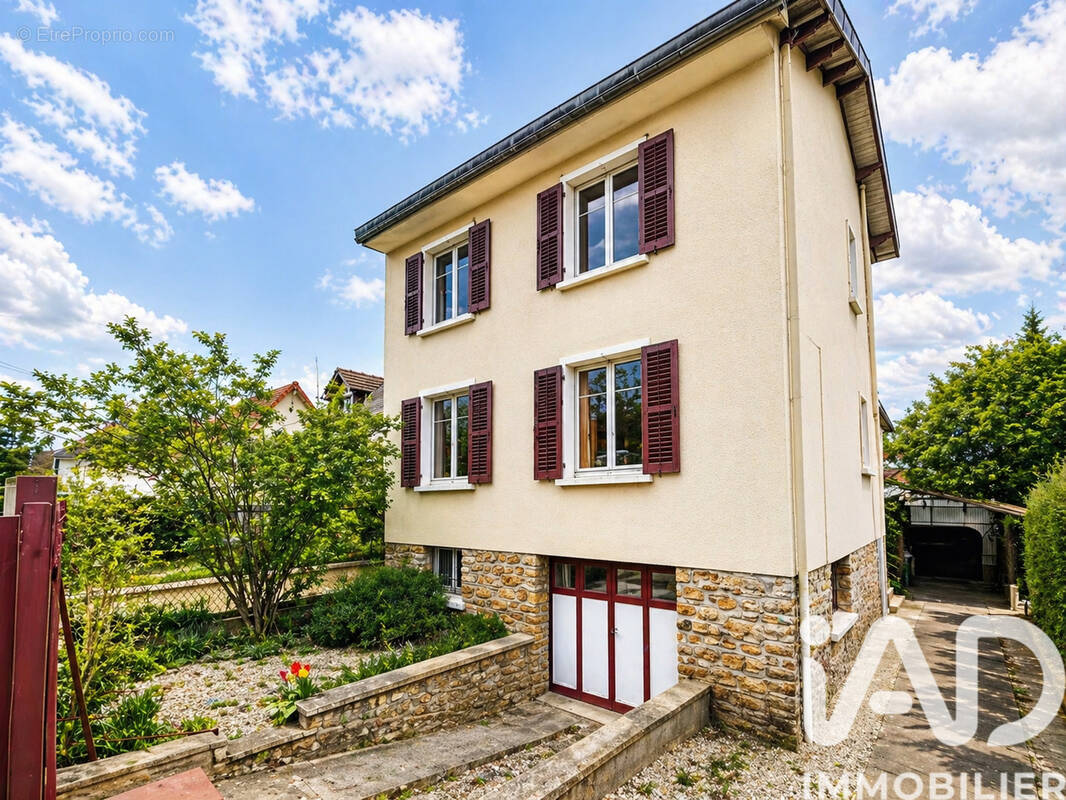 Photo 1 - Maison à SAINTE-GENEVIEVE-DES-BOIS