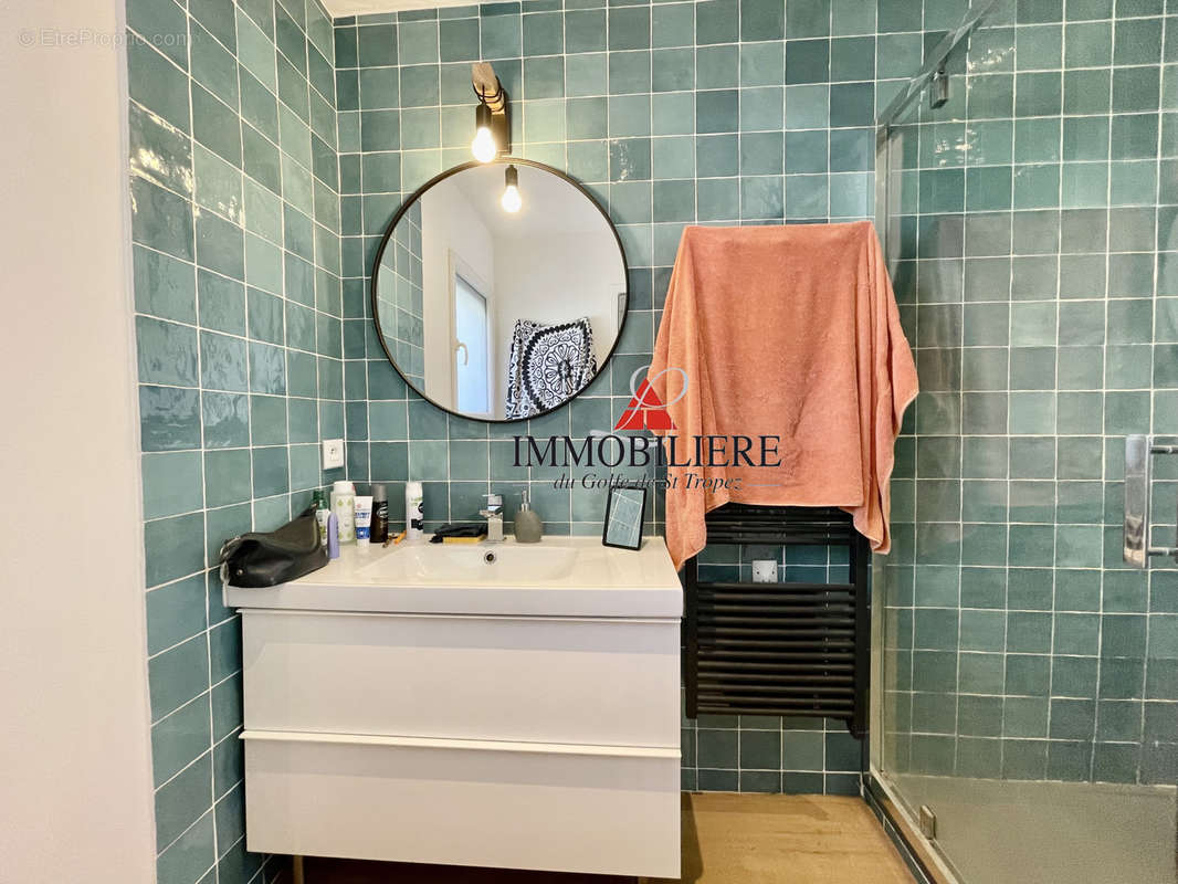 Appartement à COGOLIN