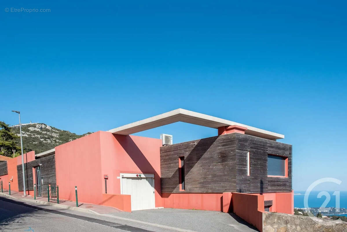 Appartement à LA TURBIE