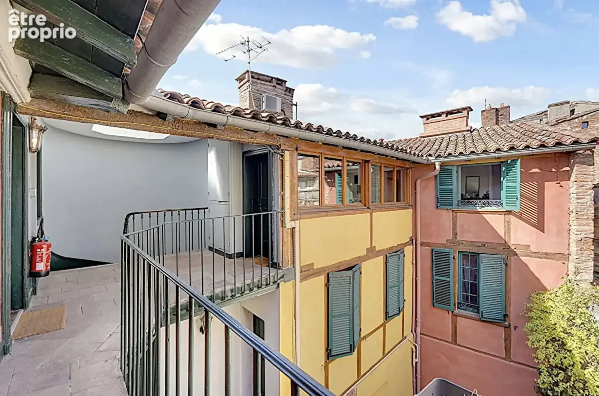 Carmes T2 de 39.69 m2 - Dernier étage - Clim. - photo 2