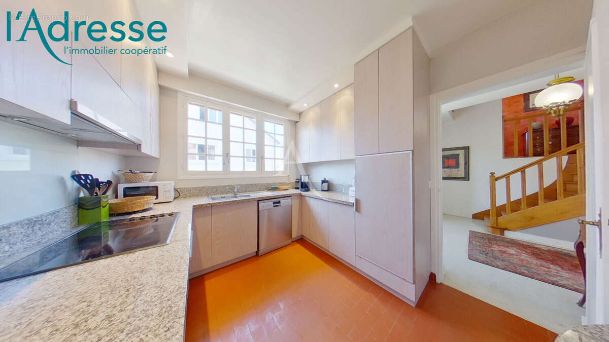 Maison à CHAMPS-SUR-MARNE