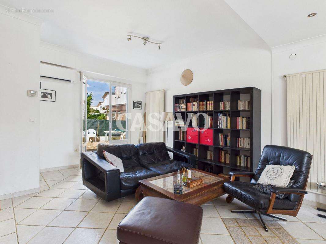 Appartement à CHAMPIGNY-SUR-MARNE