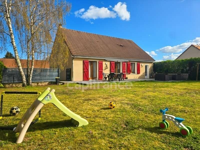 Maison à CONNERRE