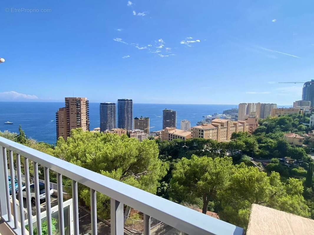 Appartement à ROQUEBRUNE-CAP-MARTIN