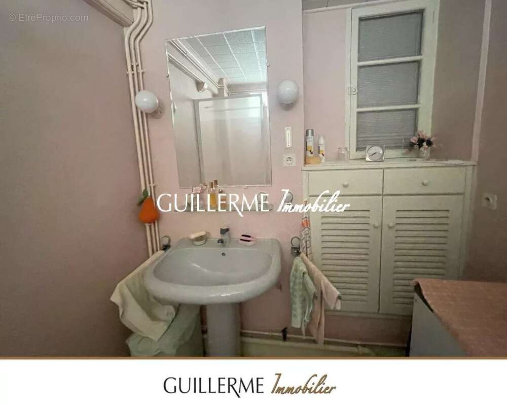 Appartement à SALORNAY-SUR-GUYE