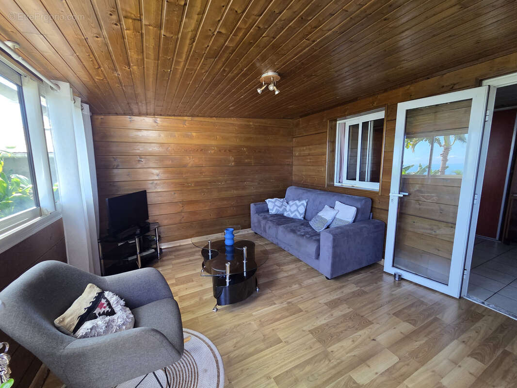 A vendre à La Montagne, villa créole F4-5 + bungalow - photo 15