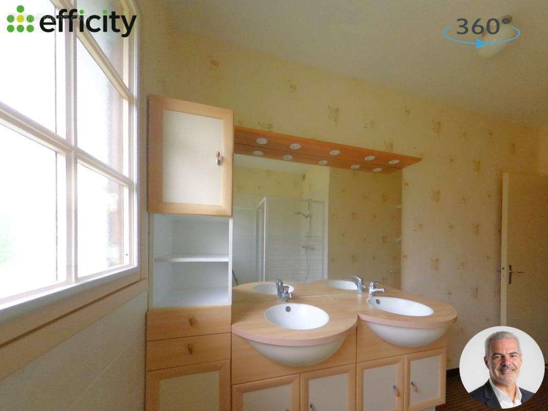 Maison à THORIGNE-FOUILLARD