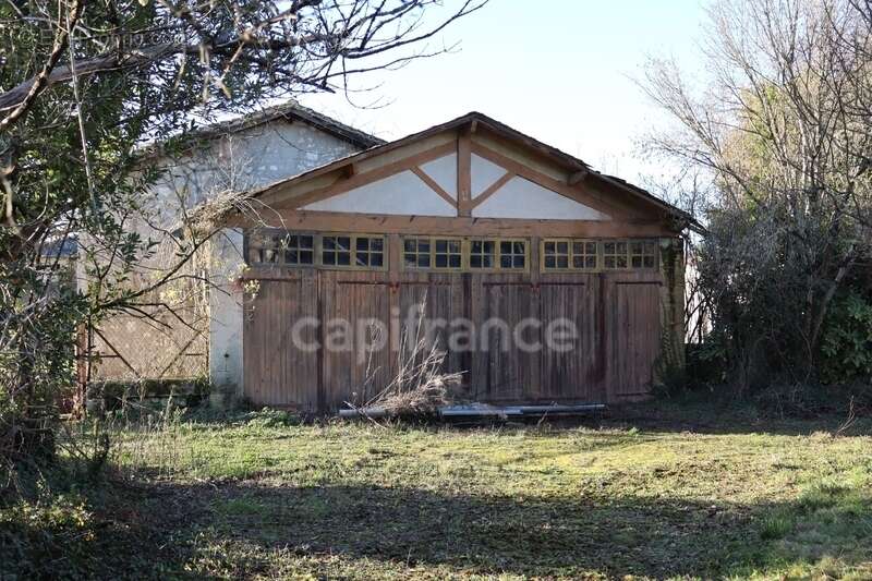 Manoir à vendre 12 pièces de 334 m² avec parc arboré - Bors (16) - photo 18