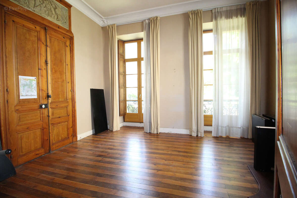 Appartement à BAGNERES-DE-LUCHON