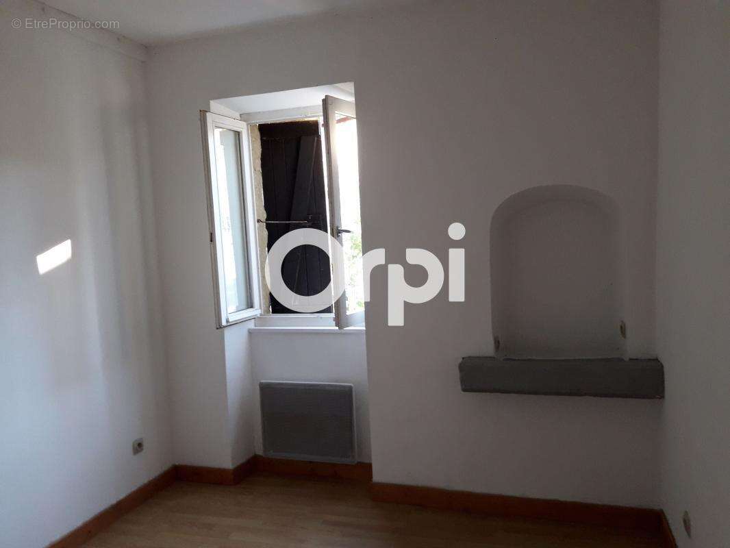 Maison à SAINT-JULIEN-DE-RAZ