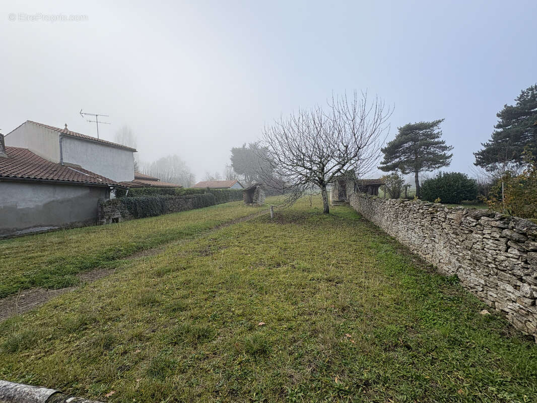 Maison à BIEUJAC