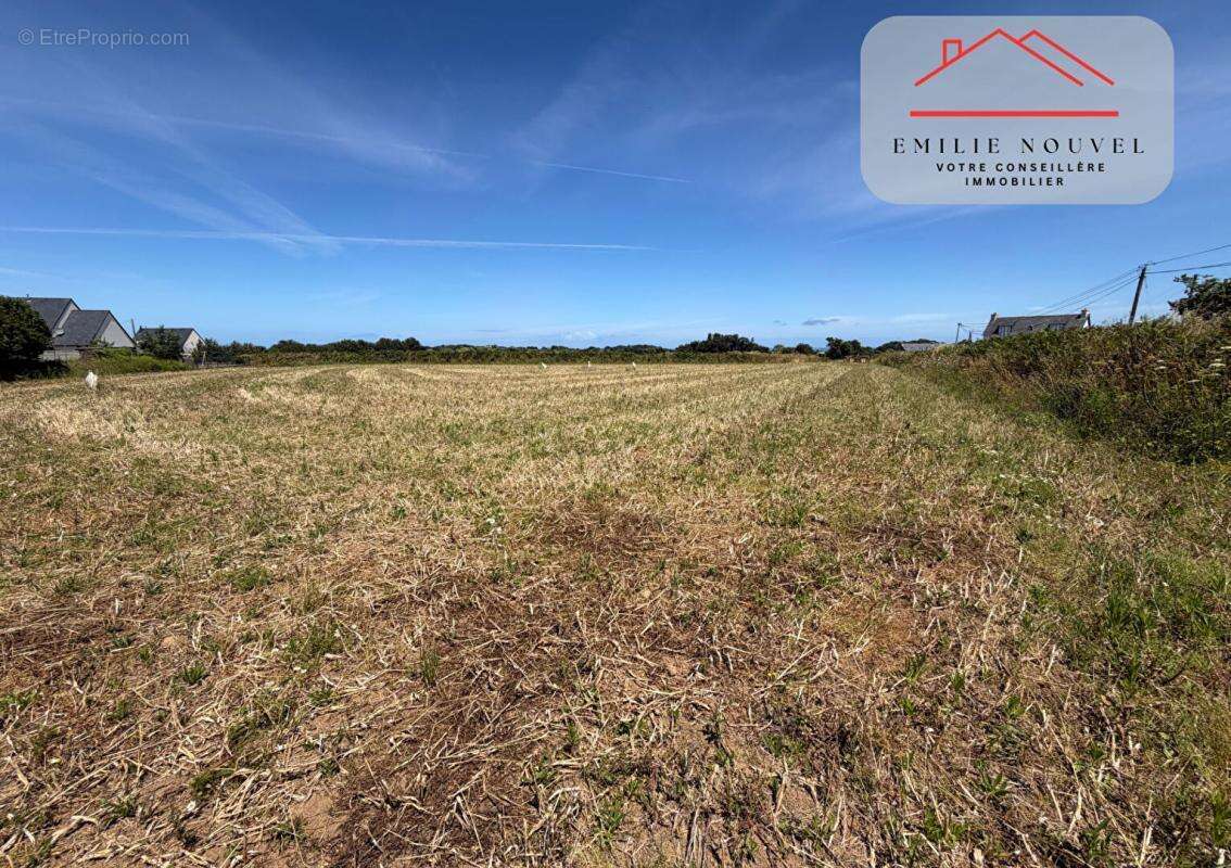 Terrain constructible de 1011 m² au calme à Lanmodez, hors lotissement - photo 4