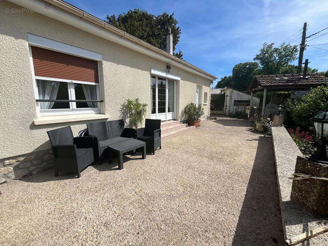Maison à MEREVILLE