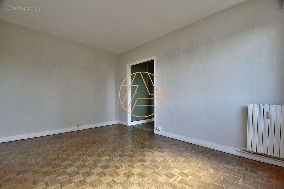 Appartement à SAINT-MAUR-DES-FOSSES
