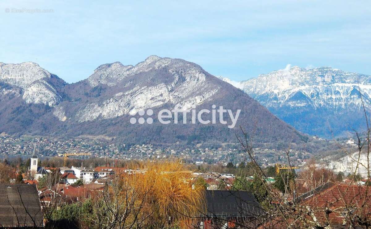 Terrain à SAINT-JORIOZ