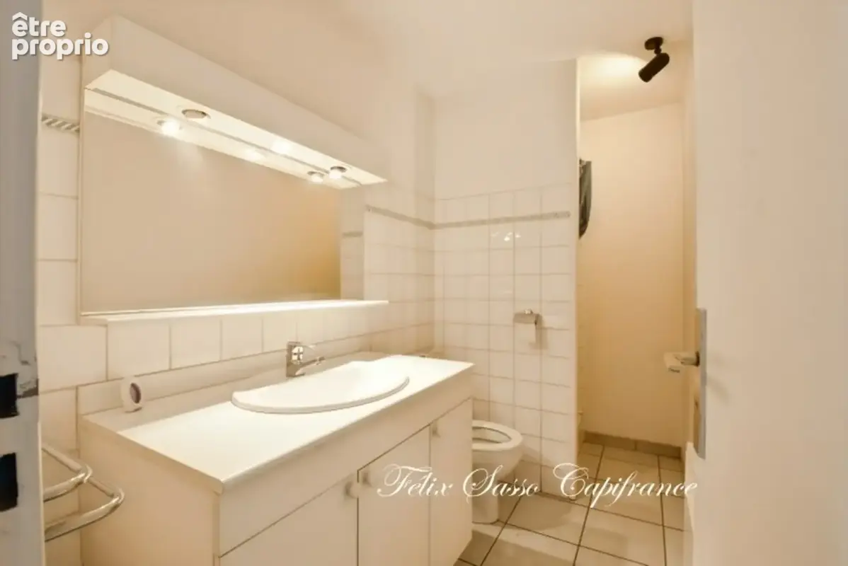 LUZ-SAINT-SAUVEUR (65), en exclusitivé, bel appartement duplex T4 au coeur du village ! - photo 12