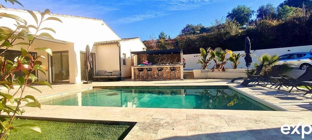 Maison à ROQUEFORT-LES-PINS