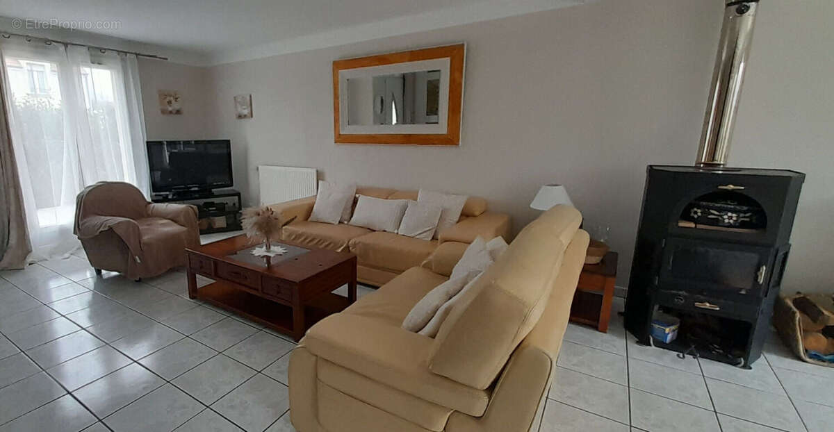 Maison à BRIIS-SOUS-FORGES