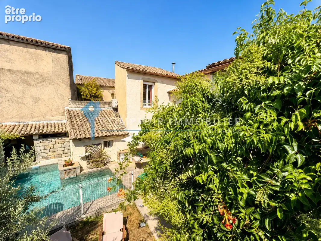 En Exclusivité Maison de village  d'environ 220 m2 hab entièrement rénové en 2021 sur 383 m2 de parcelle - photo 2