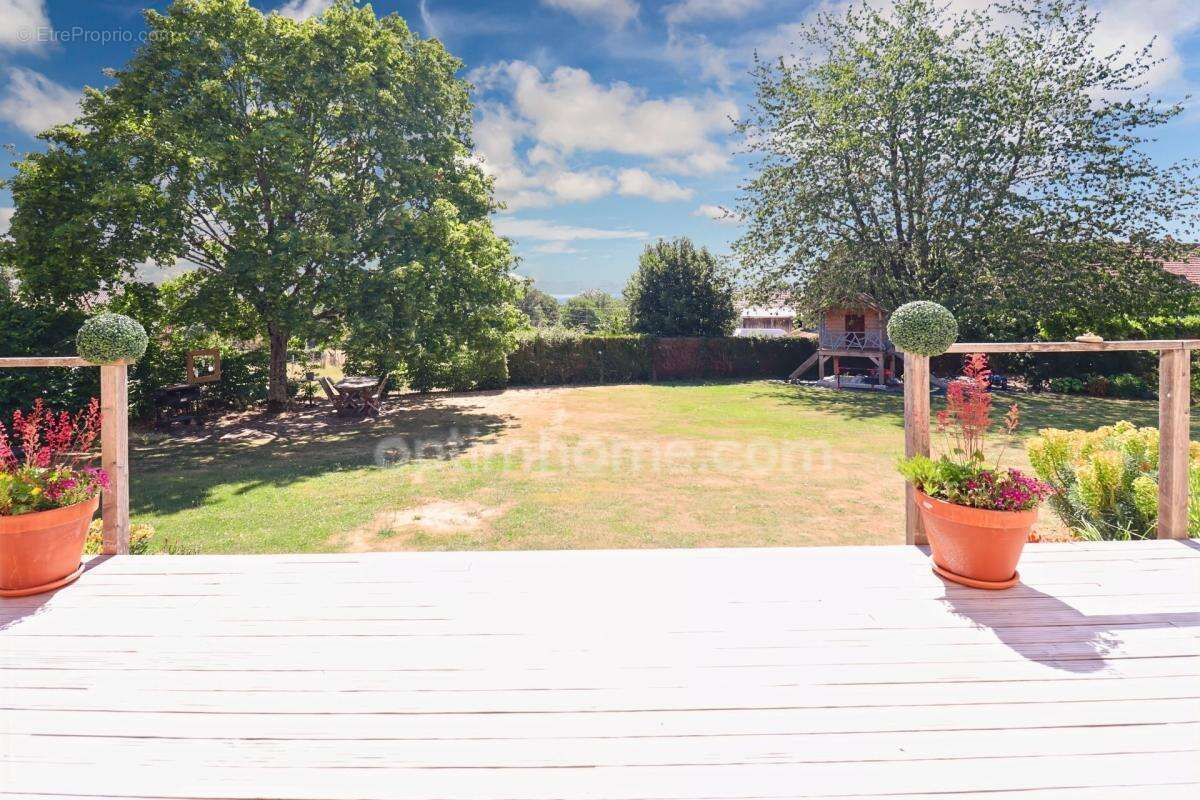 Maison de Charme - 132 m² - 6 pièces - 4 Chambres - Carport Double - Terrain 1256 m² -SAINT HILAIRE LA TREILLE (87) - photo 23