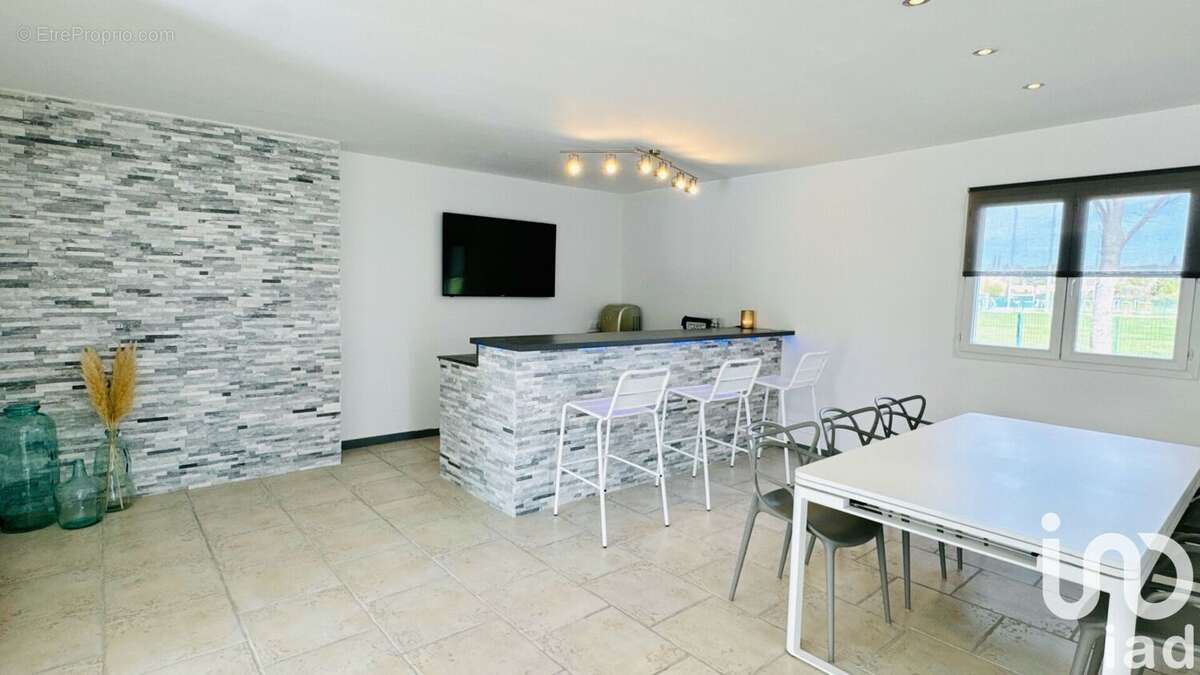 Photo 6 - Maison à ENTRAIGUES-SUR-LA-SORGUE