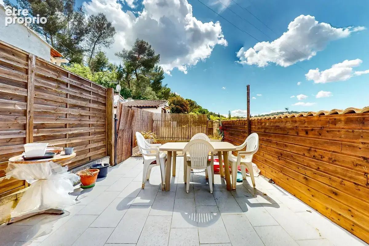 Bien rare a Carnoux-en-Provence - Studio de plain-pied avec jardin privatif - photo 9