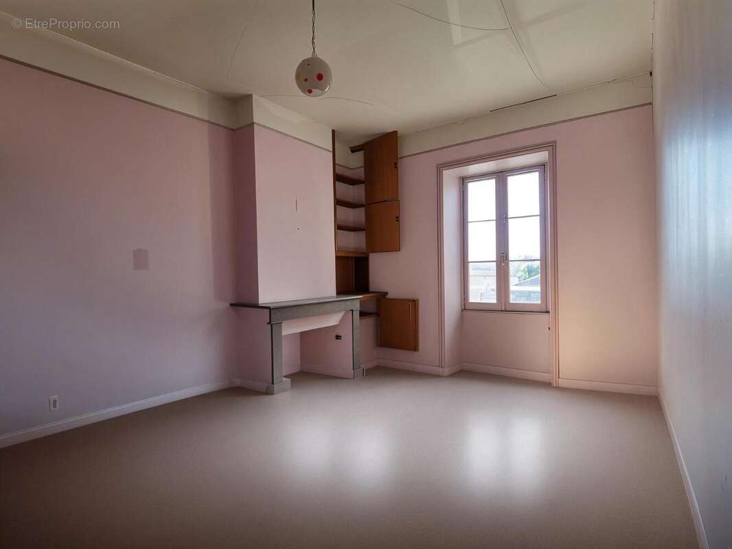   - Appartement à AUBENAS