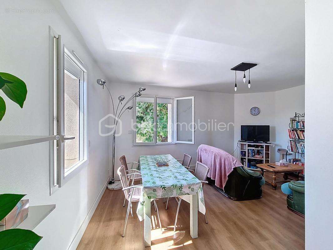 Appartement + local commercial - photo 4