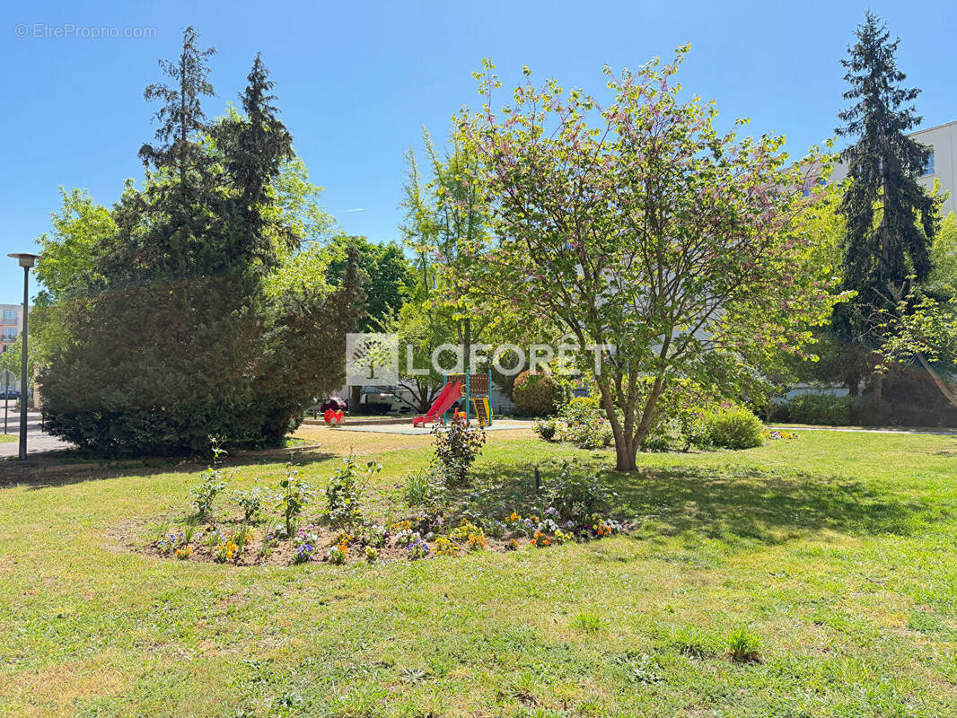 Appartement à RUEIL-MALMAISON