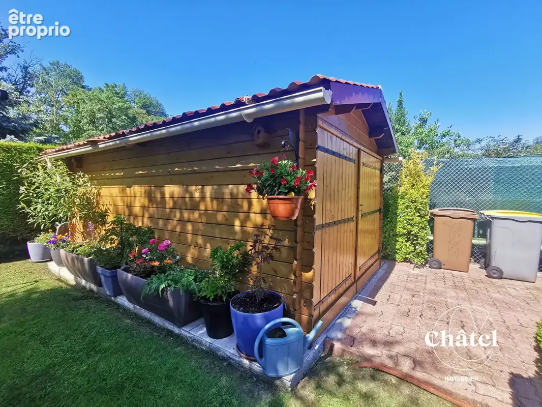 Maison  4 ch , 2 salles d'eau, sous sol aménagé , jardin arboré, véranda, garages - photo 13