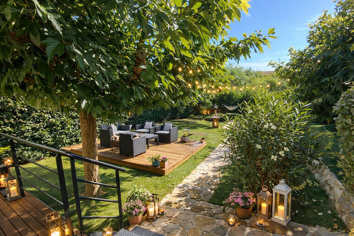 Appartement à SAINT-CYR-SUR-MER