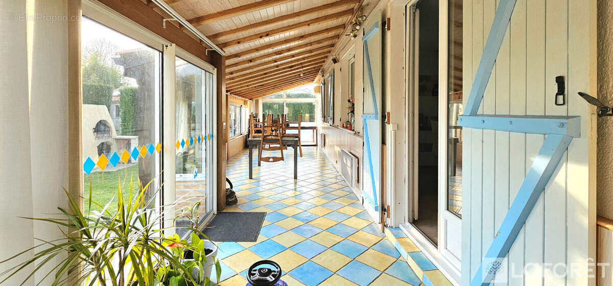 Maison à LA CLISSE