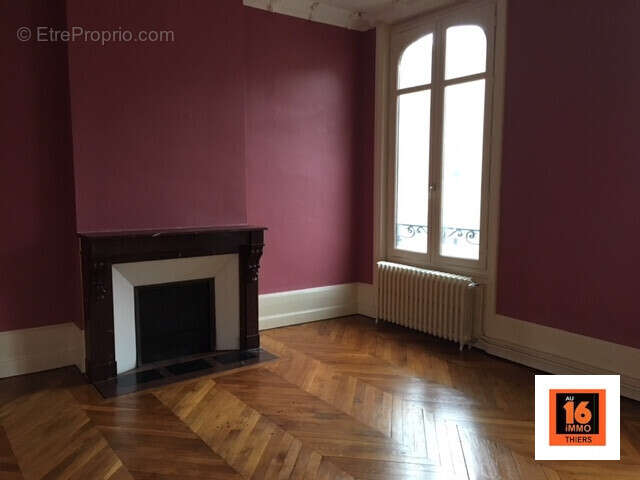 Appartement 560 m² à Thiers  - photo 8