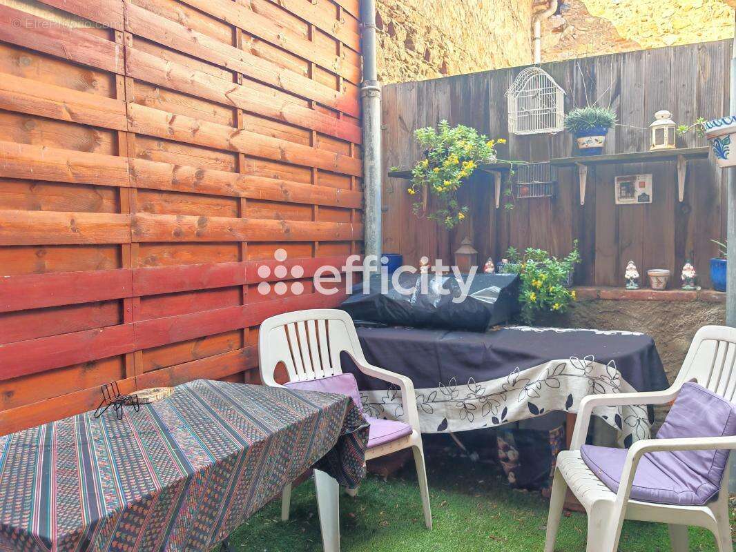 Maison à CORBERE-LES-CABANES