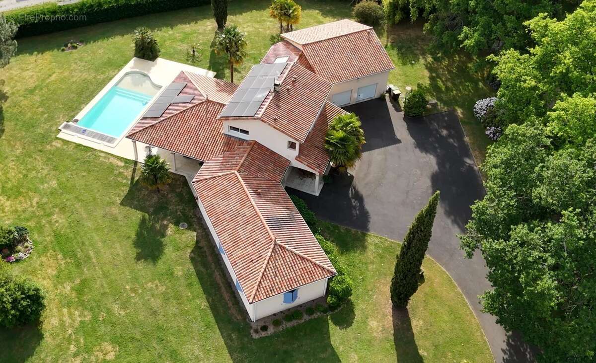 Maison à BRIGUEUIL