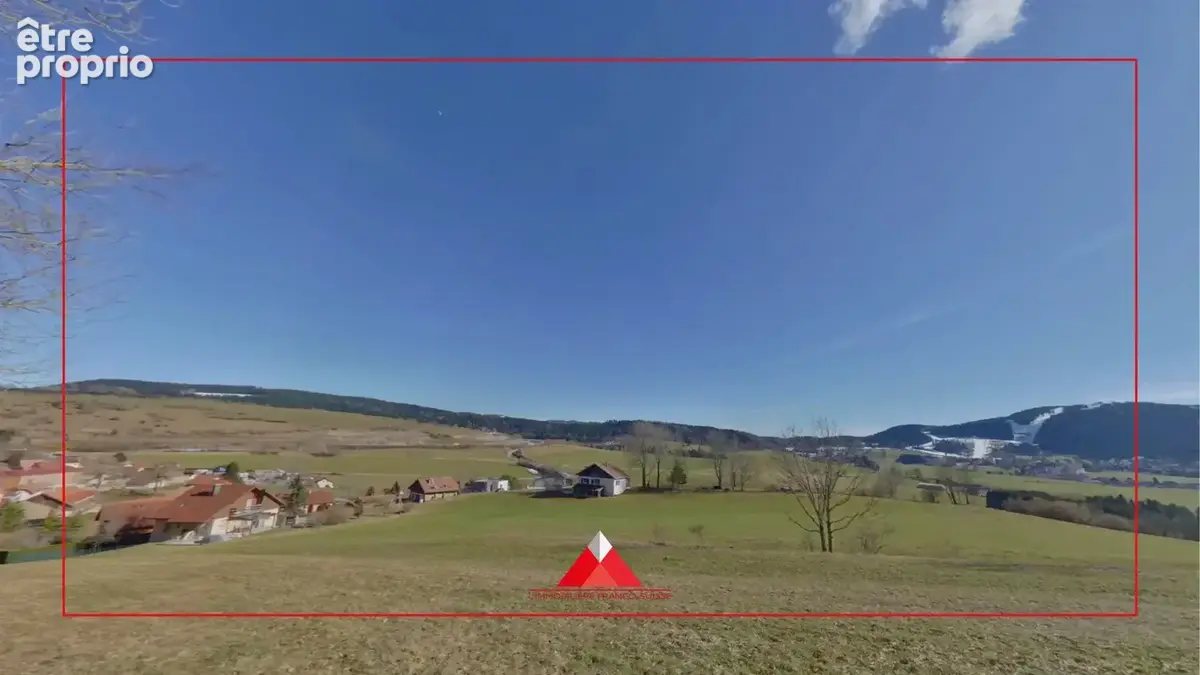Terrain constructible de 2351m2 - photo 3