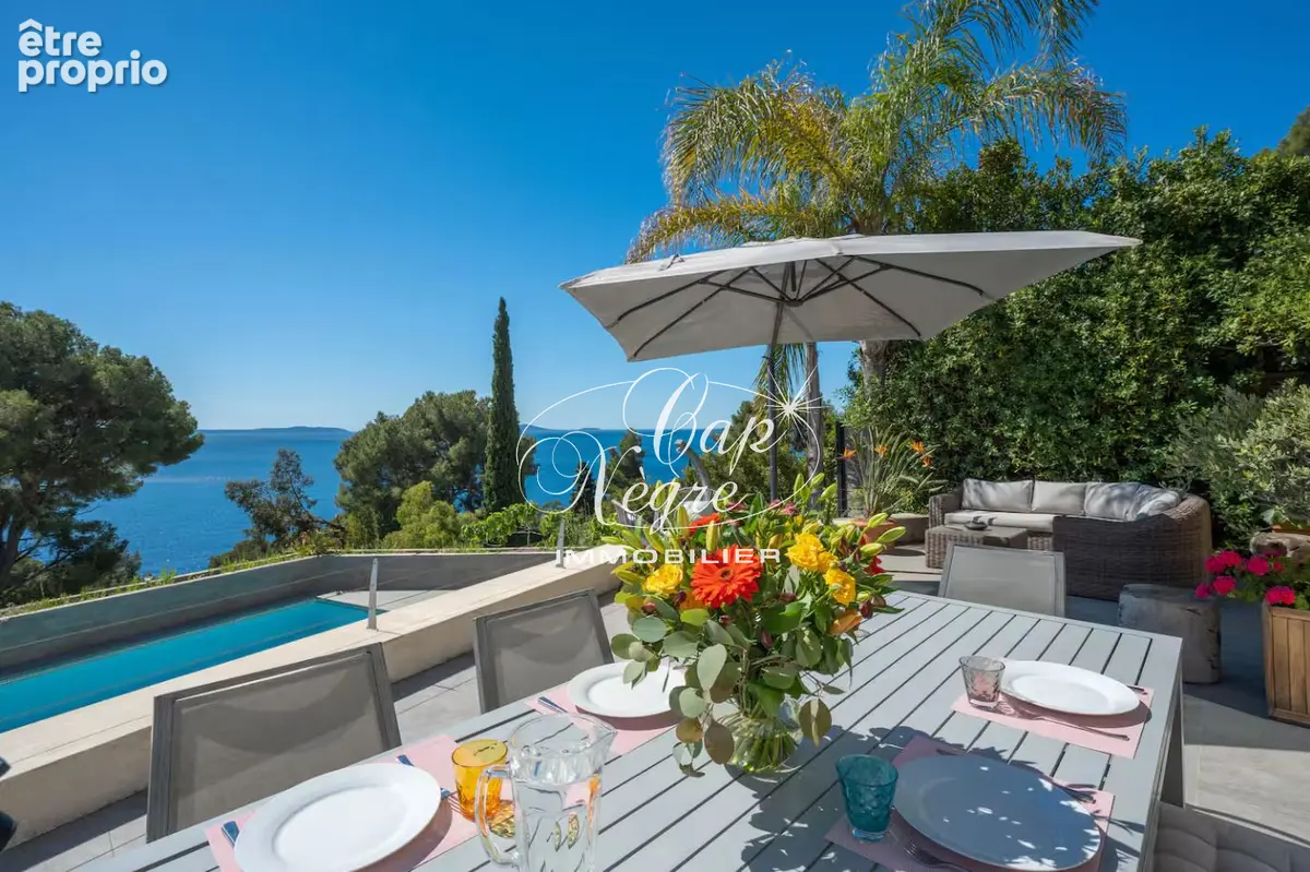 Villa 5 chambres avec piscine et vue mer située proche de l'une des plus belles plages du Lavandou - photo 9