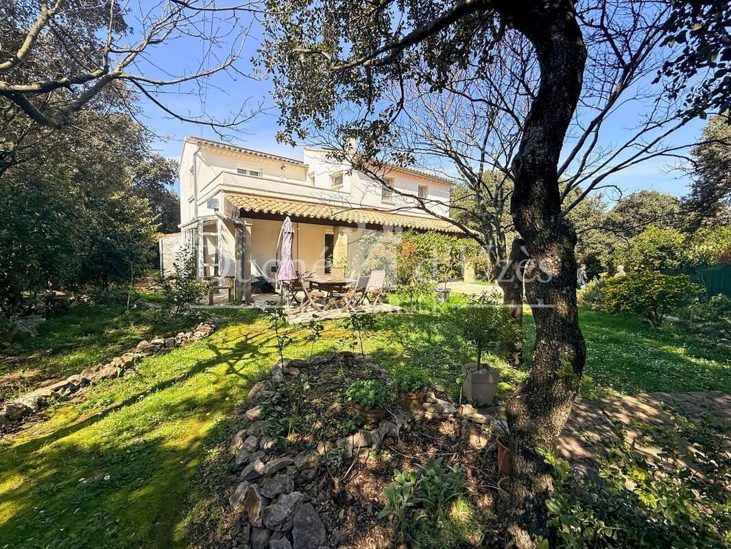 Photo 2 - Maison à UZES
