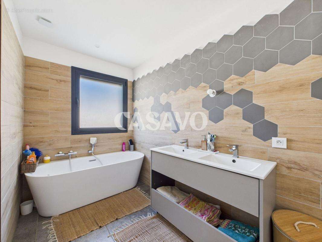 Maison à TRANS-EN-PROVENCE