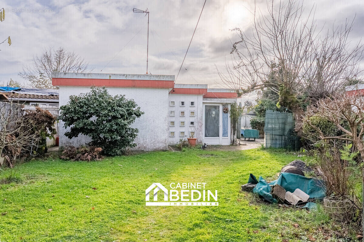 Maison à ARES