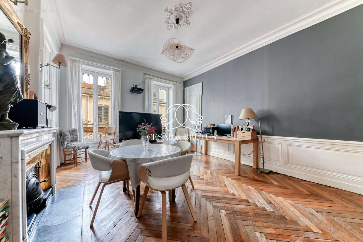 Appartement à LYON-6E